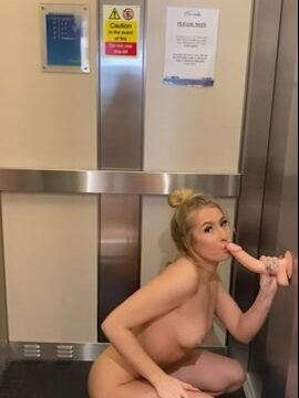 Astrid Wett BJ & Doggy Dildo Onlyfans